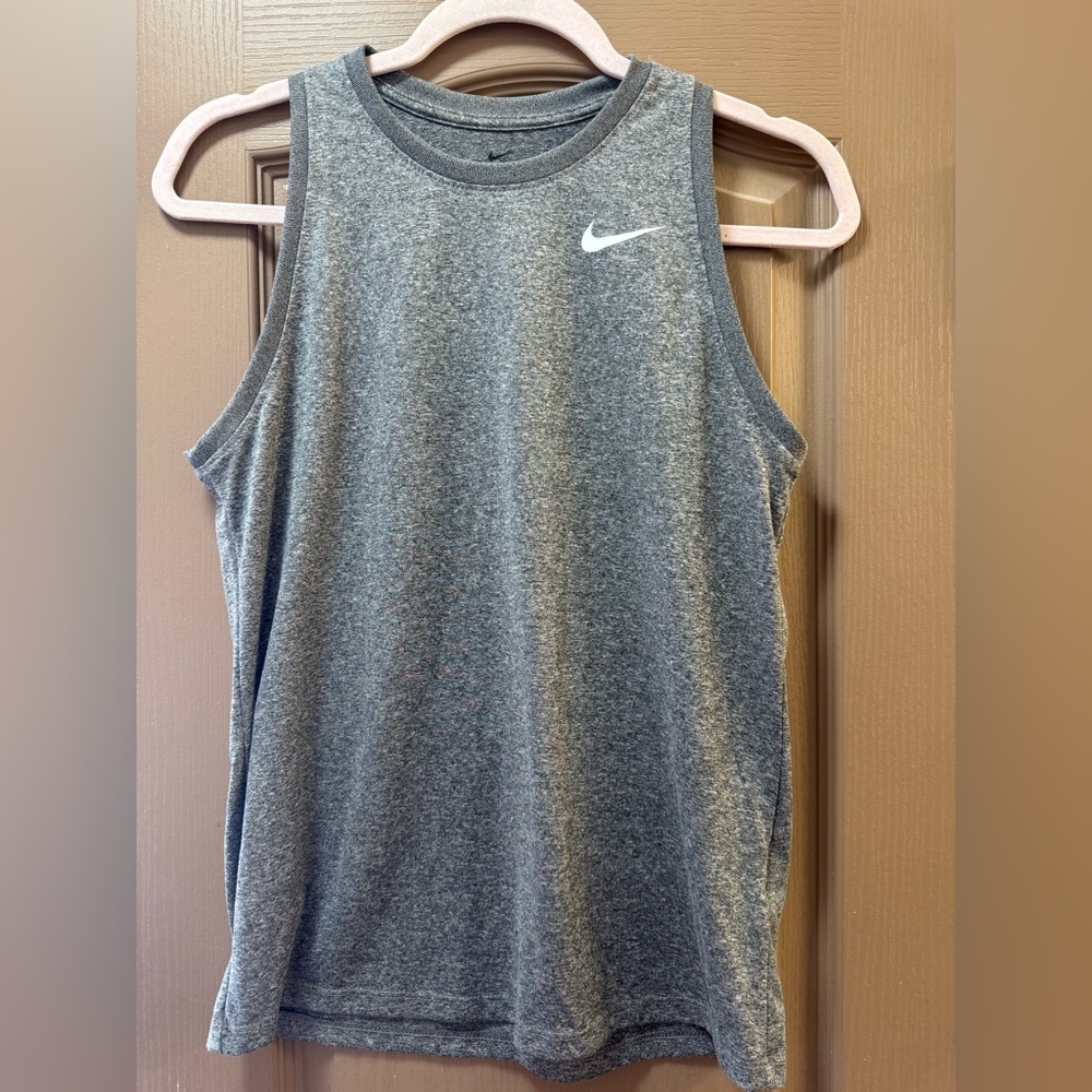 Nike Women's Heather Gray Muscle Tee